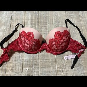 Victoria’s Secret 32d (Dream Angels Lined Demi)